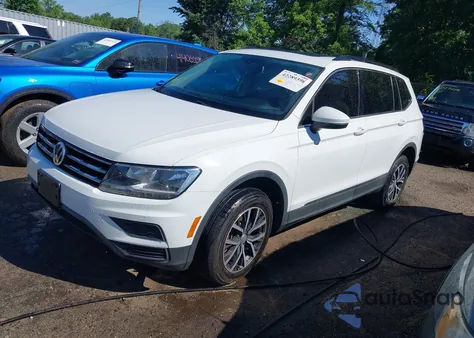 2020 Volkswagen Tiguan 2.0T Se/2.0T Se R-Line Black/2.0T Sel z USA, uszkodzony, nr VIN 3VV2B7AX5LM062536